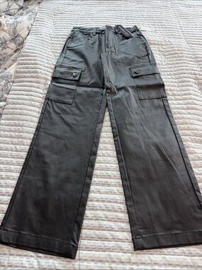 Women’s Black Cargo Wide-Leg Pants